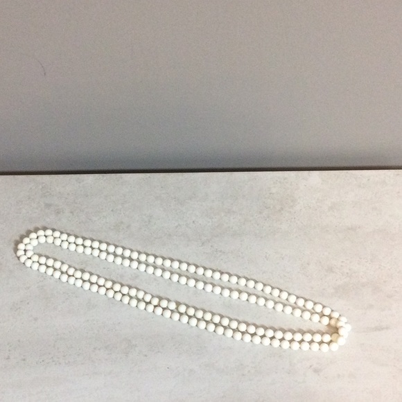 26” white round bead necklace - Picture 3 of 5